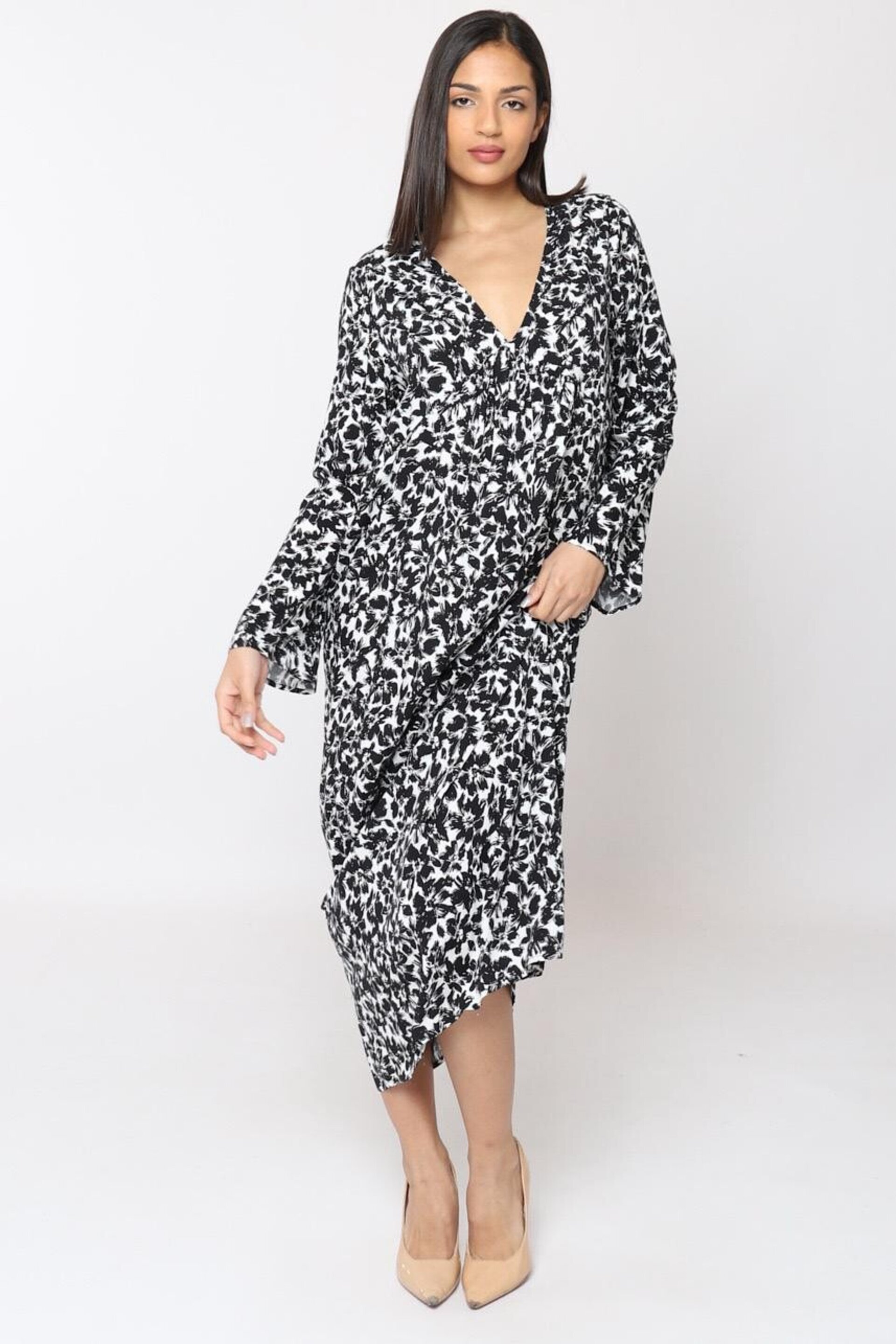 VESTIDO MIDI BLACK BLOOM - 2