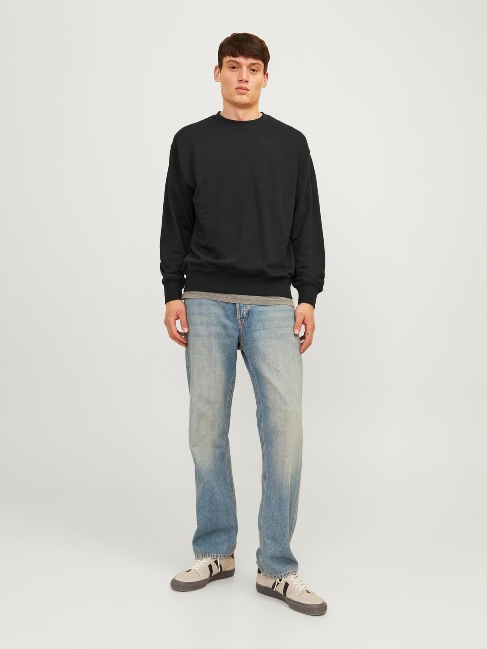 SUDADERA LISA NEGRO - 3