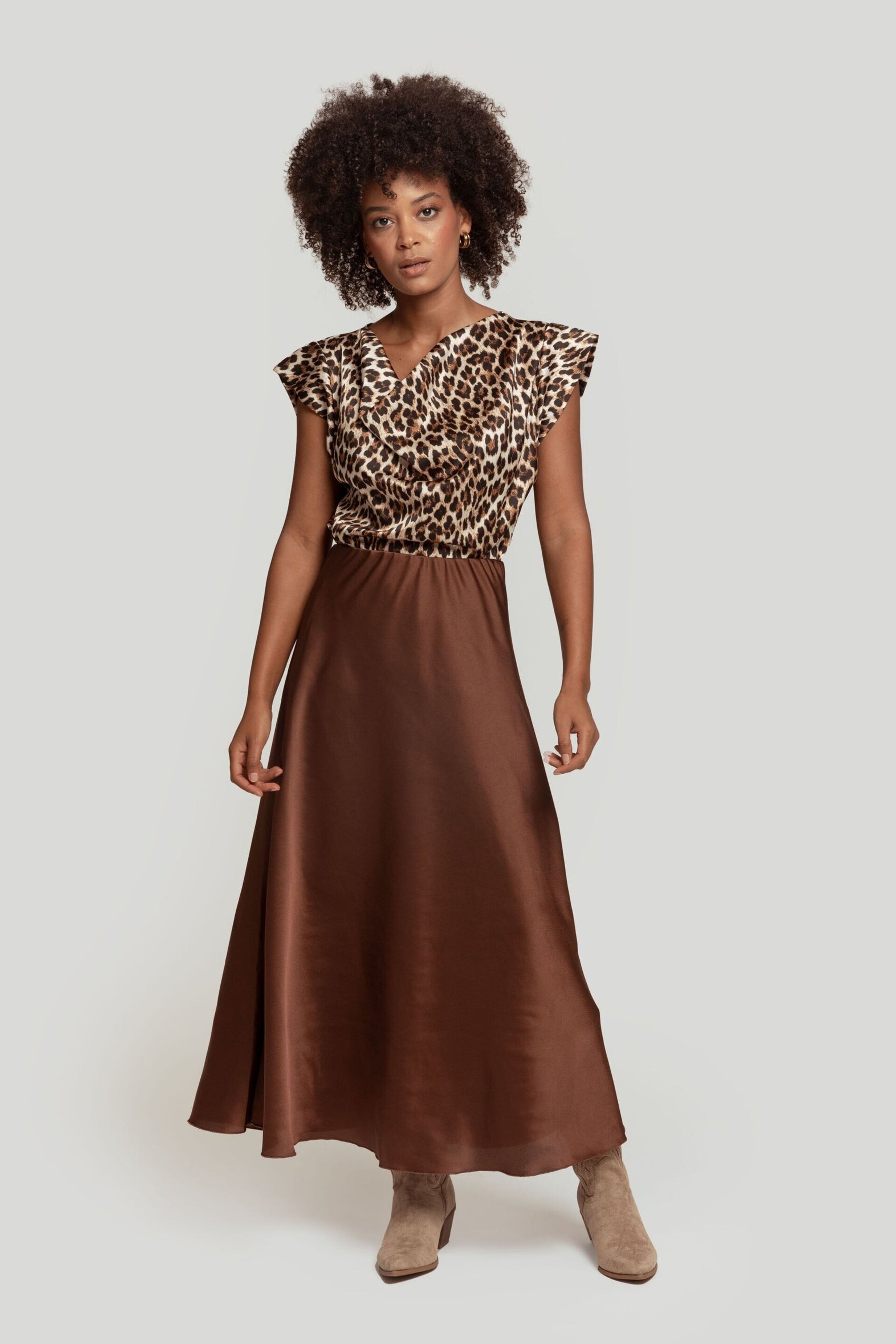 FALDA SATINADA MARRON - 3