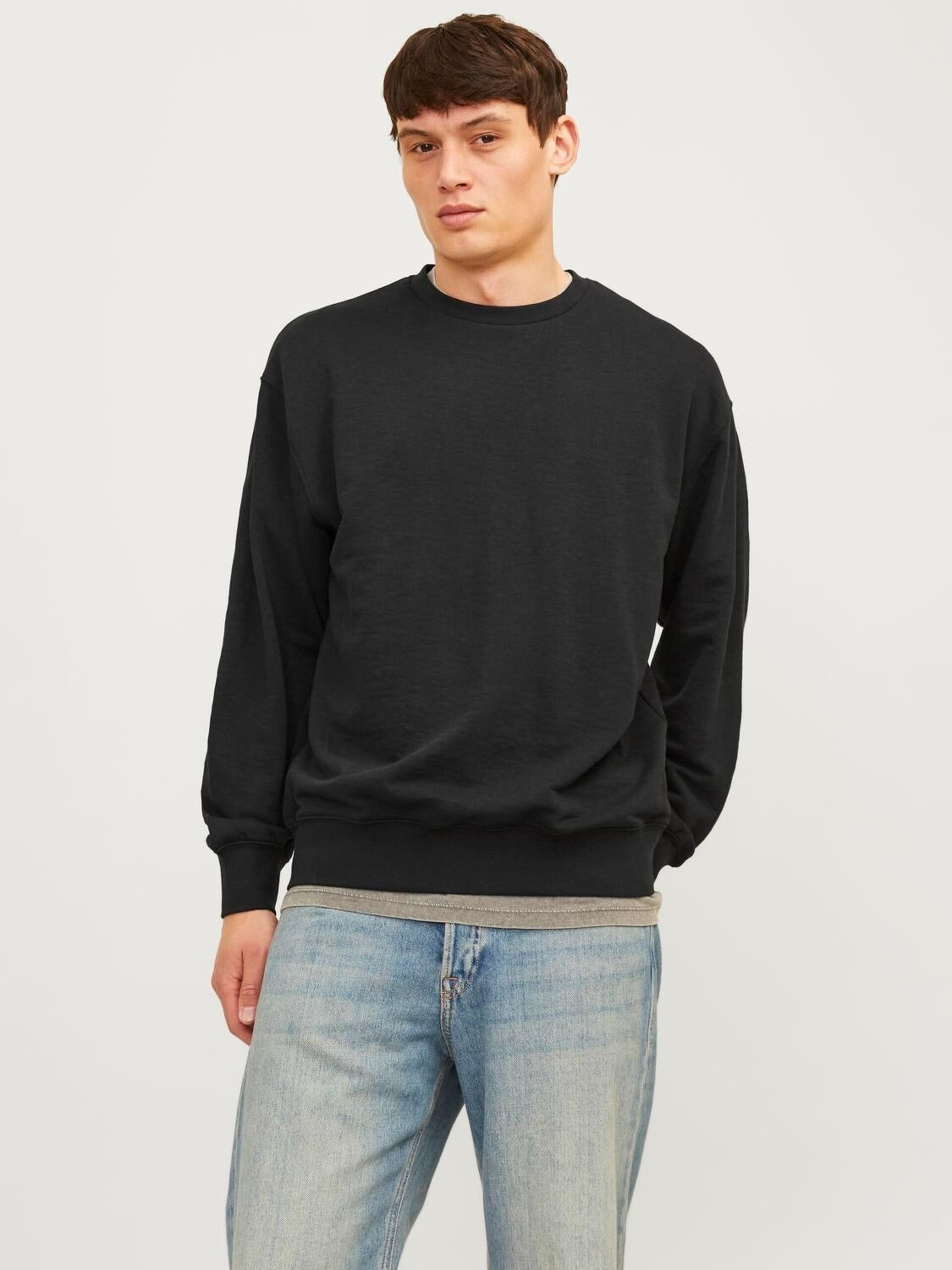 SUDADERA LISA NEGRO - 2