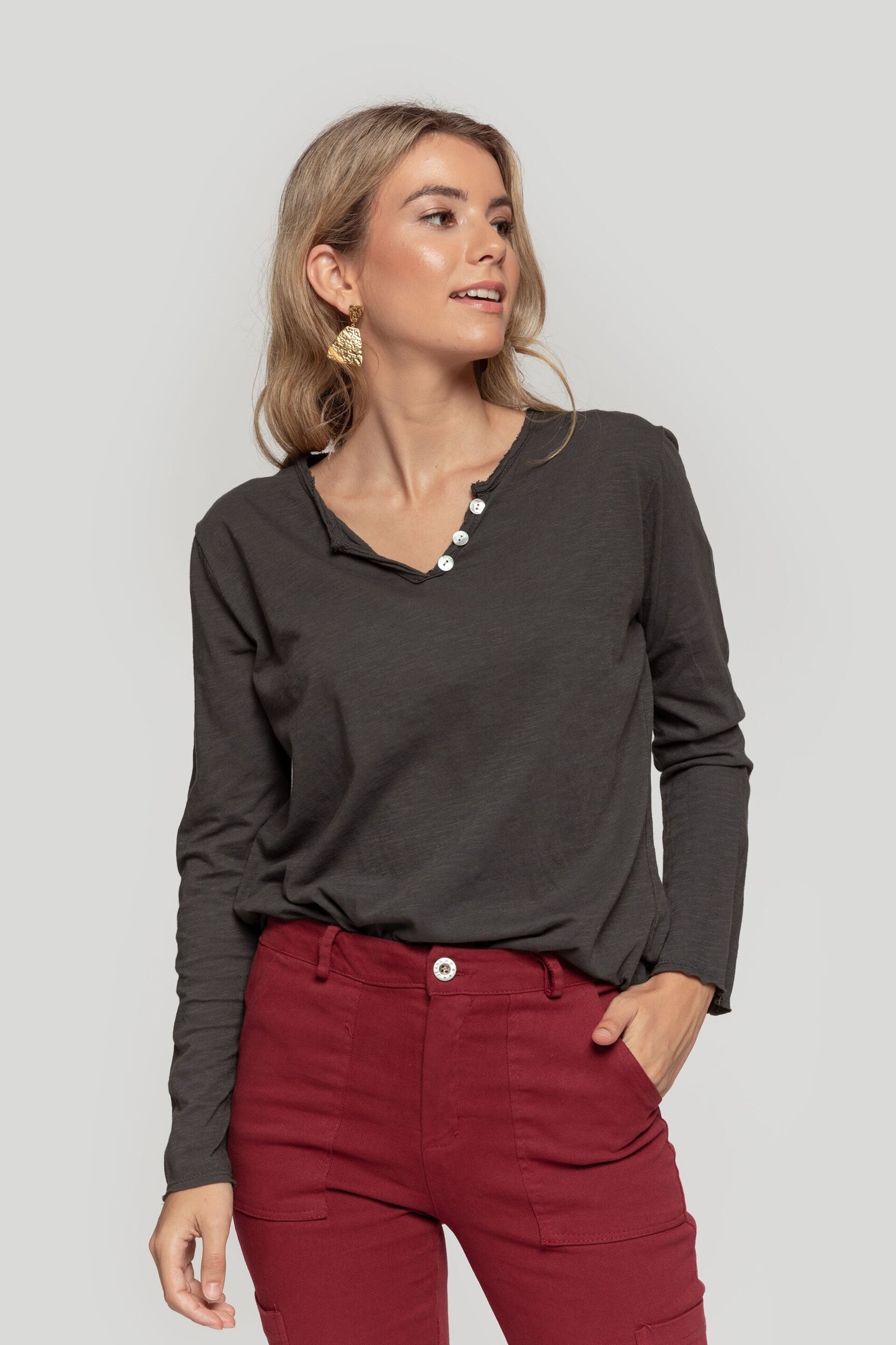 CAMISETA SLEEVE GRIS - 2