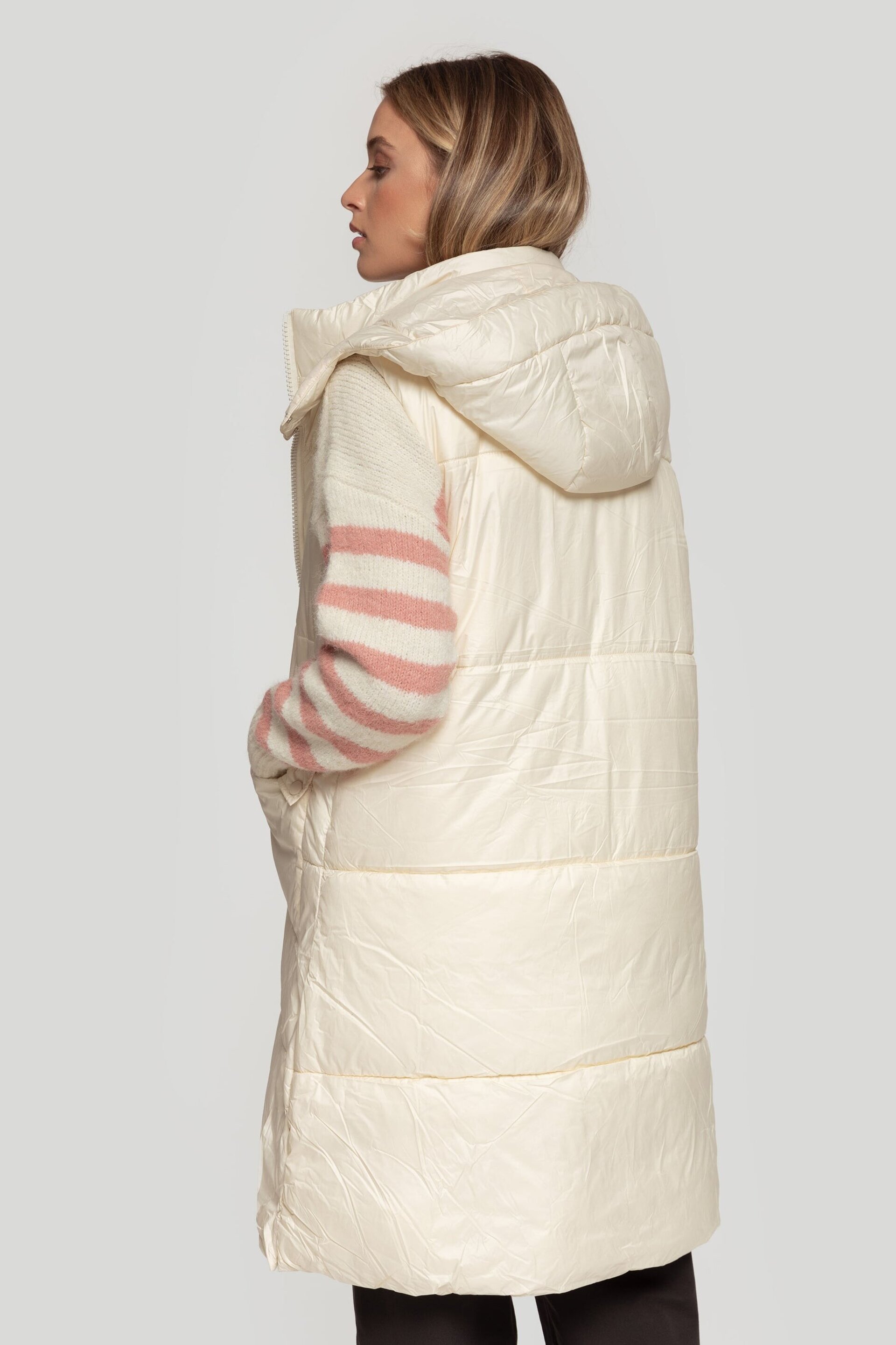 CHALECO LIGERO BEIGE - 3