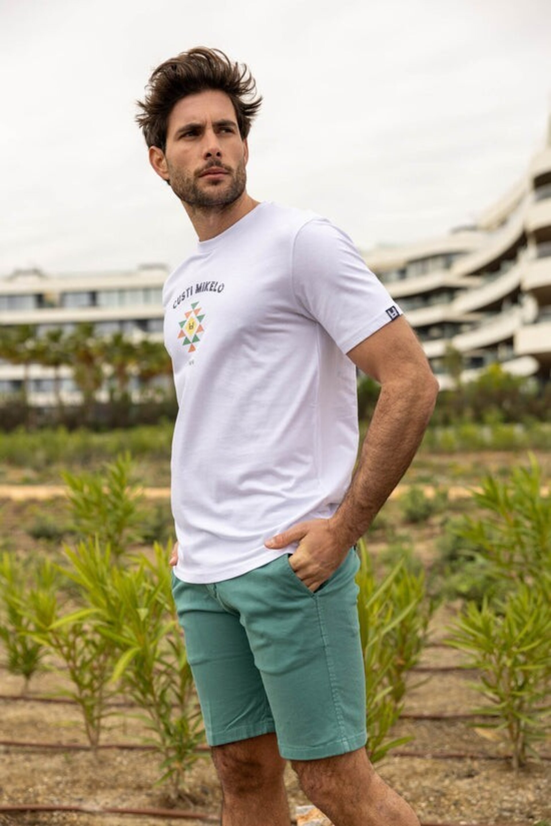 CAMISETA PIRAMIDE BLANCA - 3