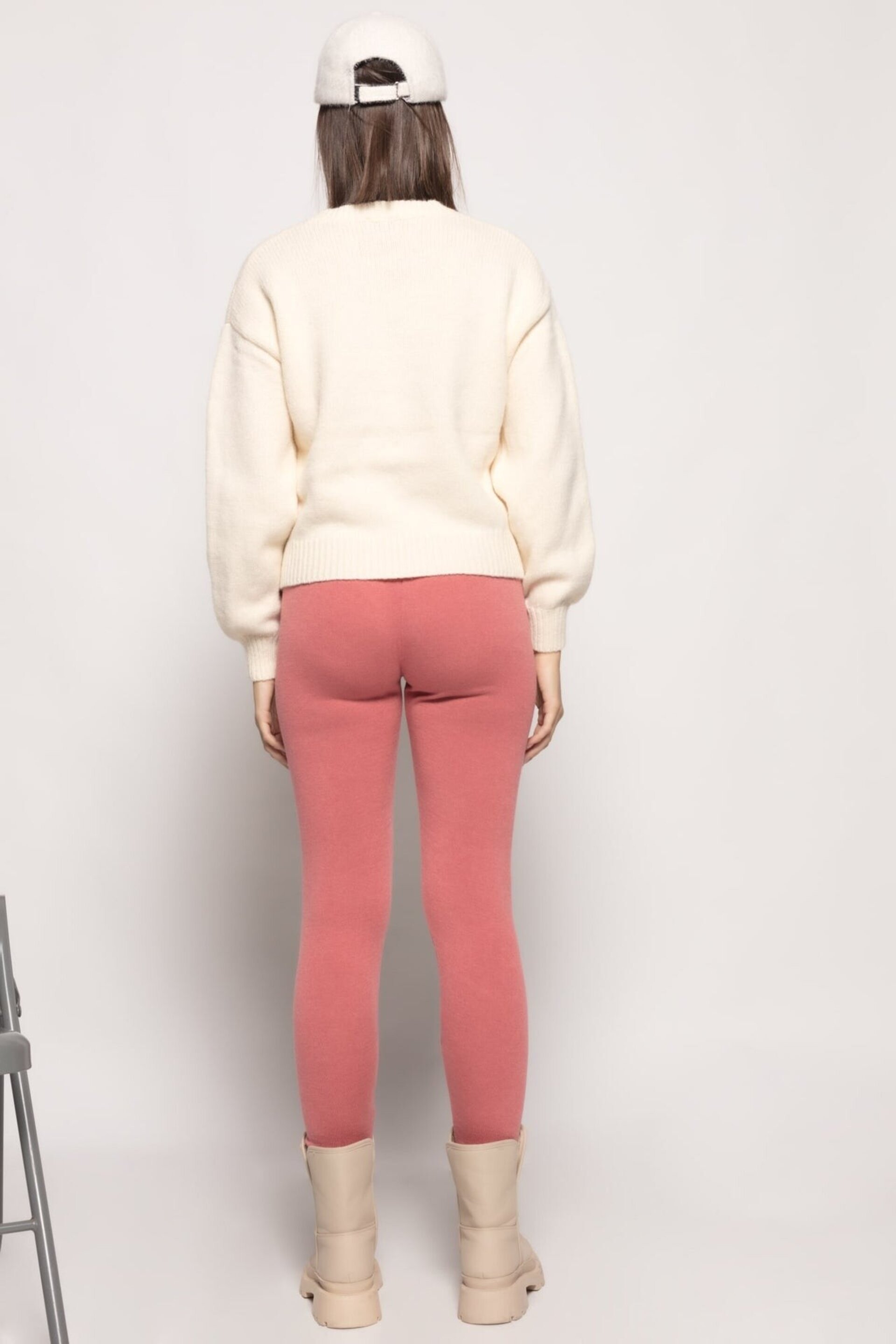 PANTALÓN PUNTO ROSA - 4