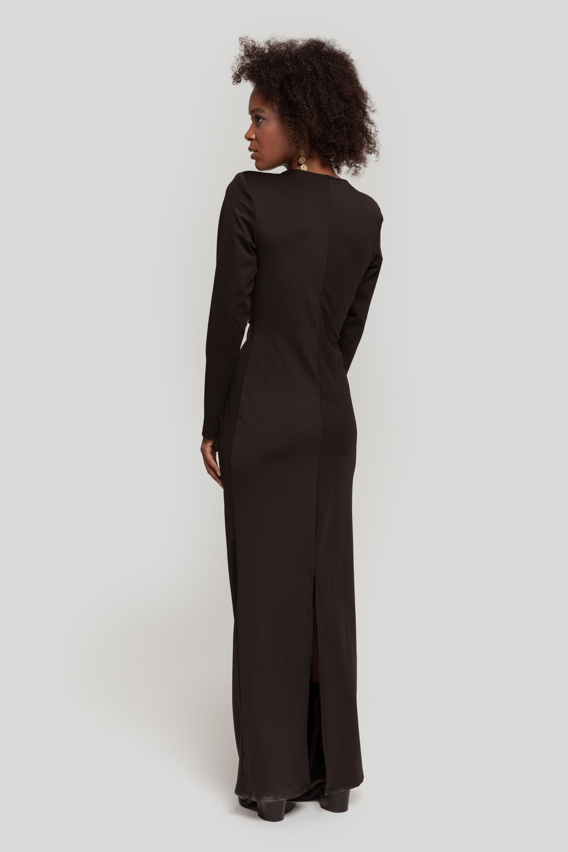 VESTIDO ESCOTE NEGRO - 3
