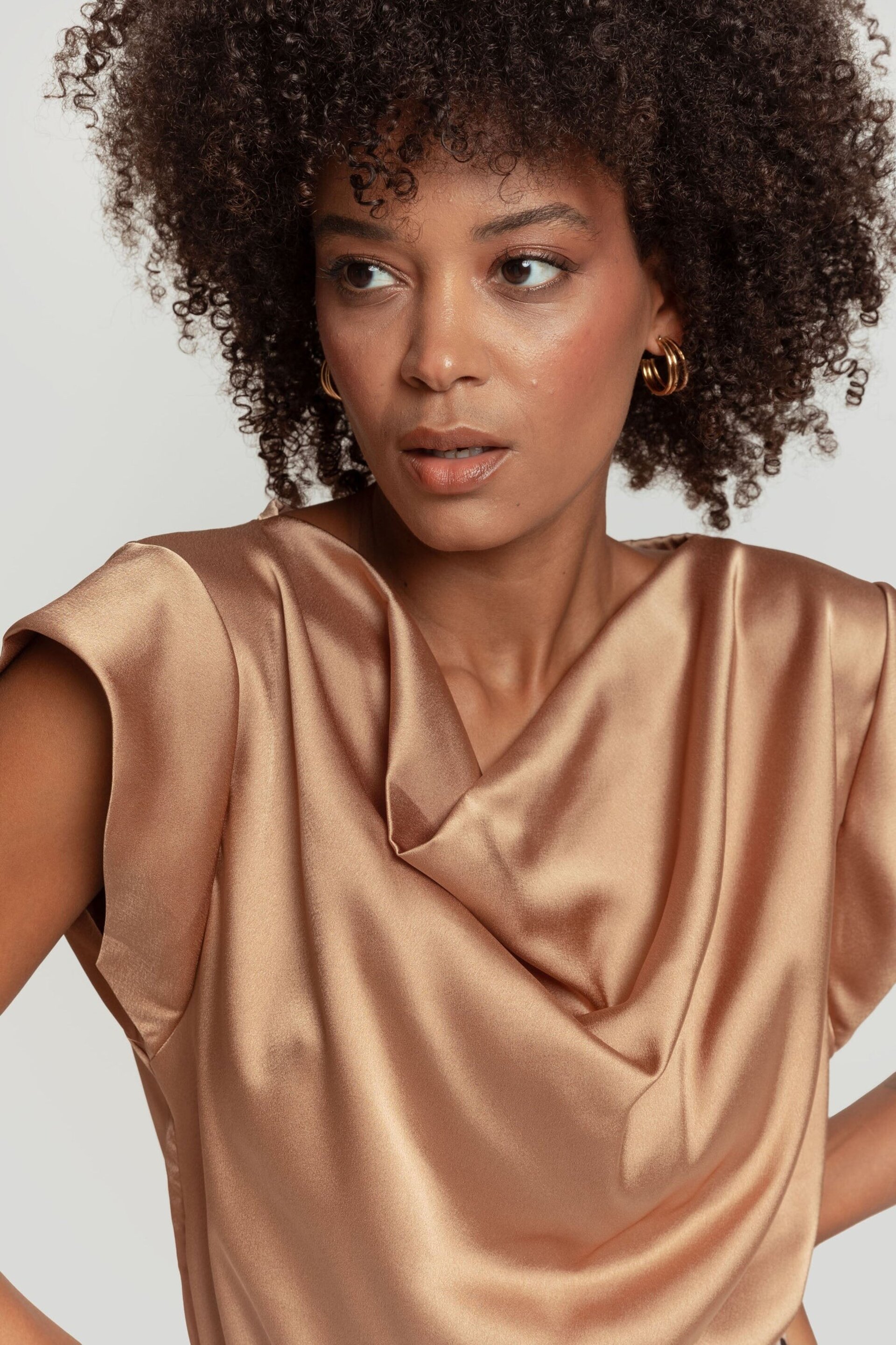 TOP DRAPEADO CAMEL - 2
